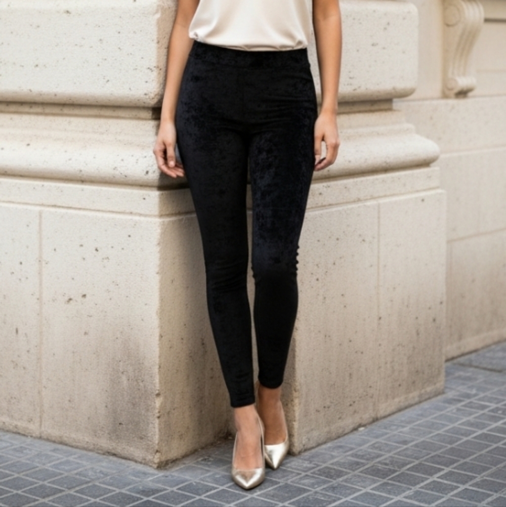 Forever 21 Ribbed Knit Pants With Metallic Accent Size Small